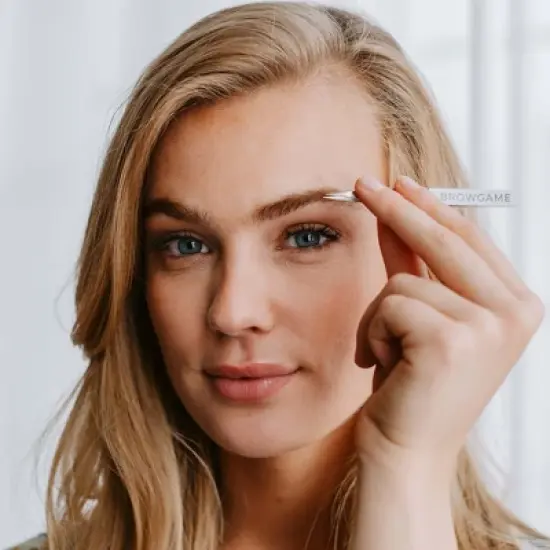 Browgame Original Slanted Tweezer - Tweezers for Fine Hair - White - 1 pc image {3}