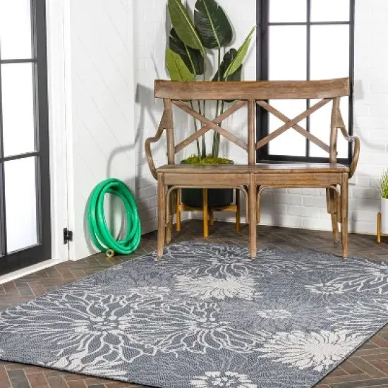 Bahamas Modern All-Over Floral Indoor/Outdoor Area Rug - JONATHAN Y image {5}