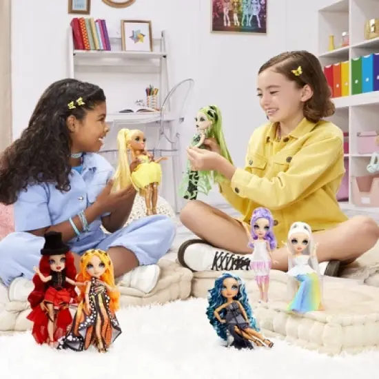 Rainbow High Fantastic Fashion Violet Willow 11" Fashion Doll w/ Playset image {6}