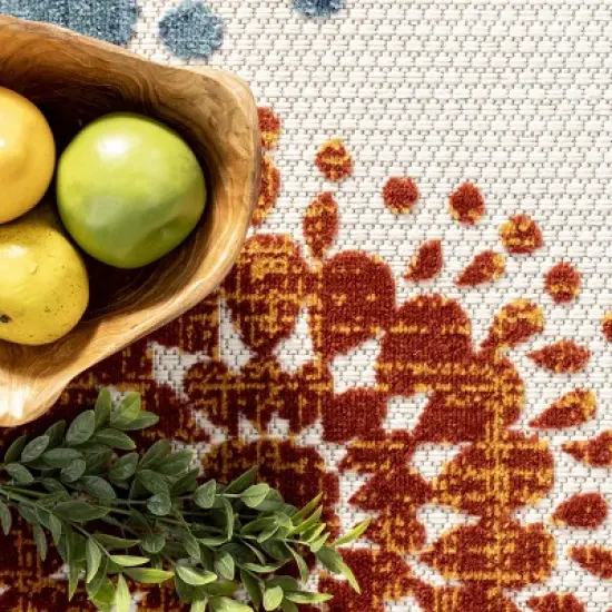 nuLOOM Iva Contemporary Flowers Indoor/Outdoor Patio Area Rug image {5}