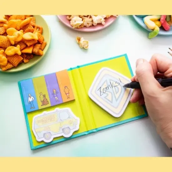 Silver Buffalo Scooby-Doo "Zoinks!" Sticky Note and Tab Box Set image {7}