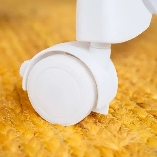 Bright Starts Disney Baby Winnie the Pooh Soothing Baby Bassinet - Slumber Party image {9}