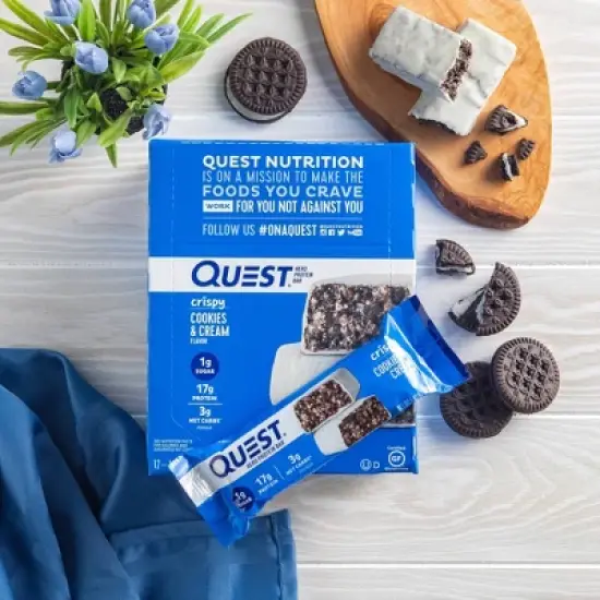Quest Nutrition Hero Protein Bar - Crispy Cookies & Cream image {2}