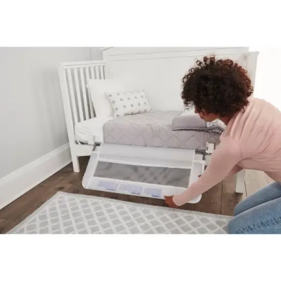 Regalo Convertible Swing Down Crib Rail image {3}