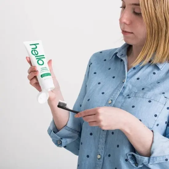 hello Naturally Whitening Fluoride Toothpaste - 4.7oz/3pk image {5}