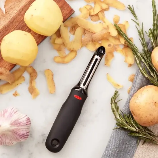 OXO Swivel Peeler image {7}