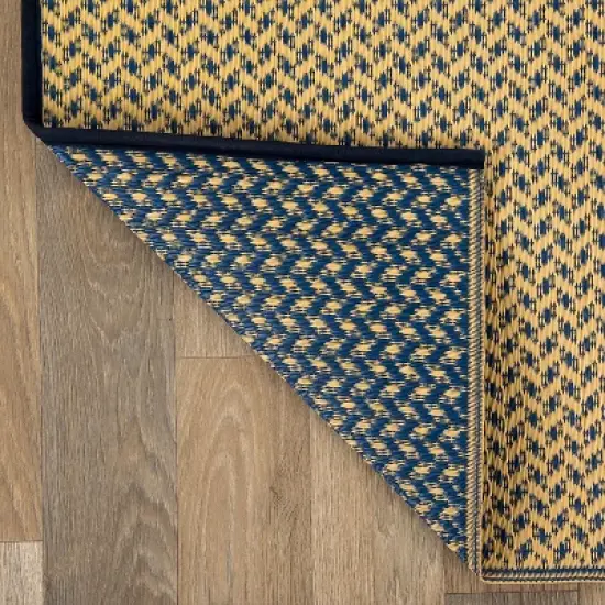 World Rug Gallery Contemporay Solid Reversible Plastic Outdoor Rugs image {3}