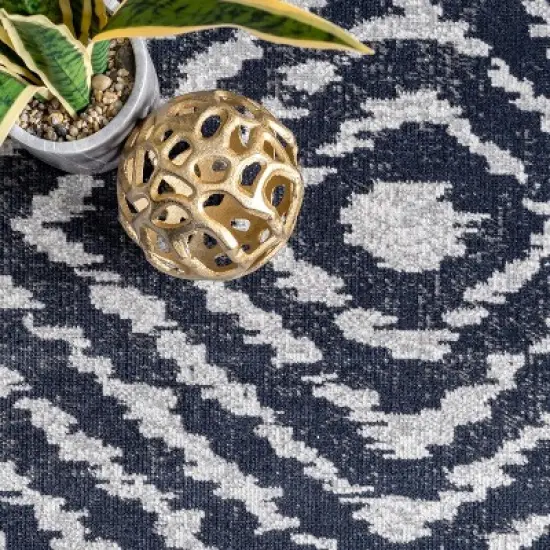 nuLOOM Zaria Diamond Tiles Fringed Indoor/Outdoor Patio Area Rug image {5}