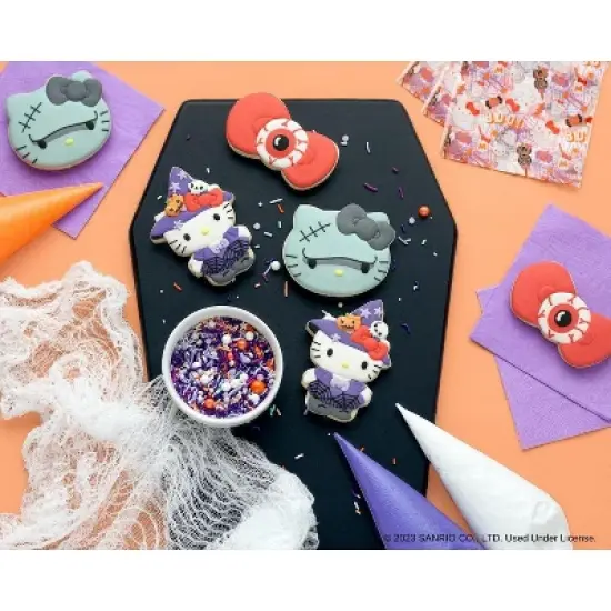 Sanrio Hello Kitty Halloween 45-Piece Cookie Baking Set image {5}