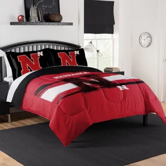 Sweet Home Collection NCAA Nebraska Cornhuskers Comforter & Pillow Sham Set image {4}