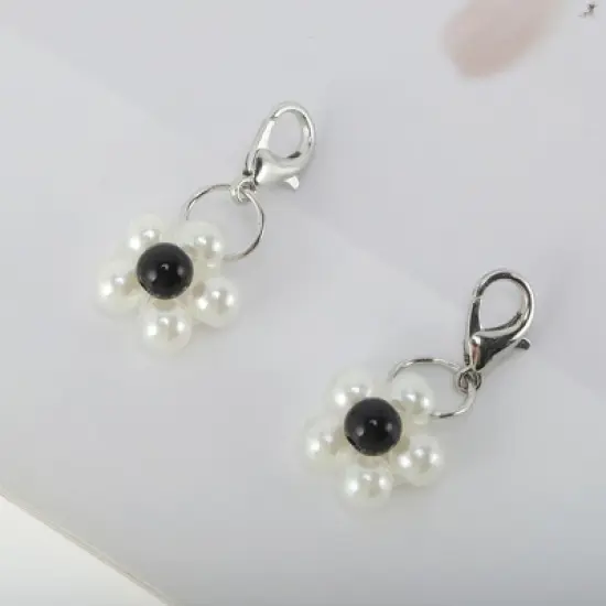 Unique Bargains Flower Shoelace Charms White 1 Pair image {4}