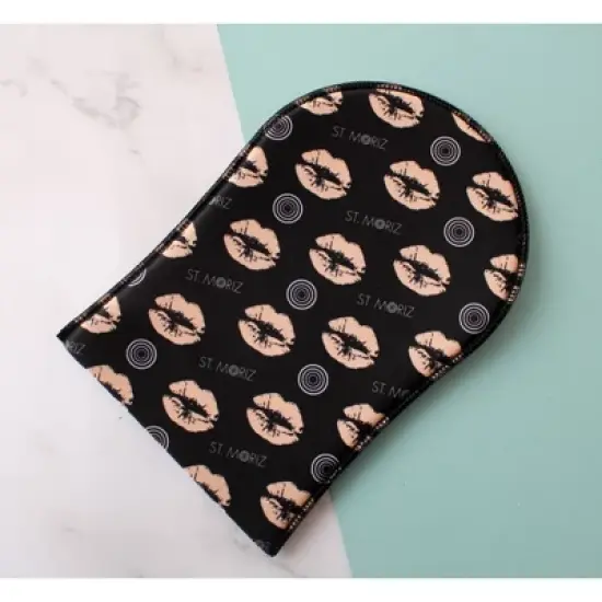 St. Moriz Professional Velvet Self Tanning Lips Applicator Mitt image {2}