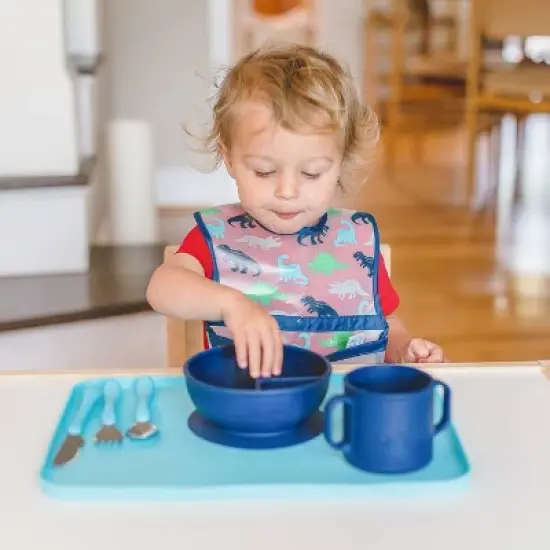 green sprouts Snap & go Wipe-off Bibs Blue Dinosaurs 9-18M - 3pk image {2}