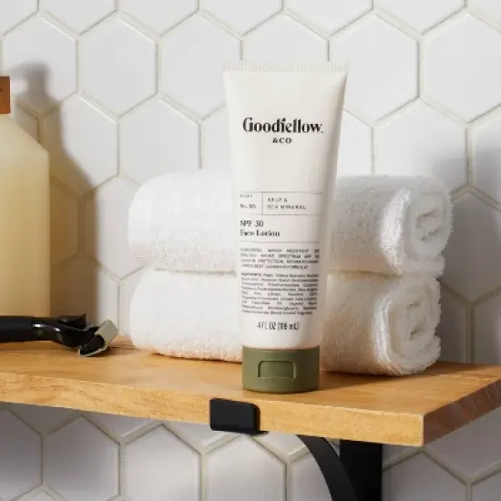 Face Lotion with SPF 30 Sea Kelp and Mineral - 4 fl oz - Goodfellow & Co&trade; image {1}