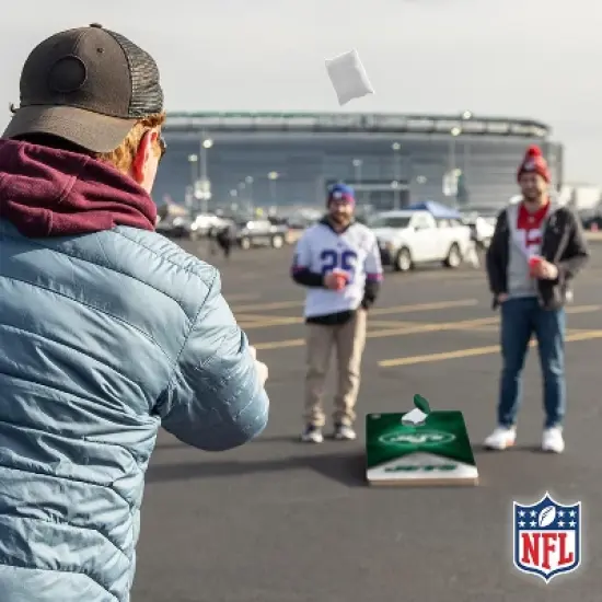 NFL New York Jets 2'x4' Wood Cornhole Set image {6}