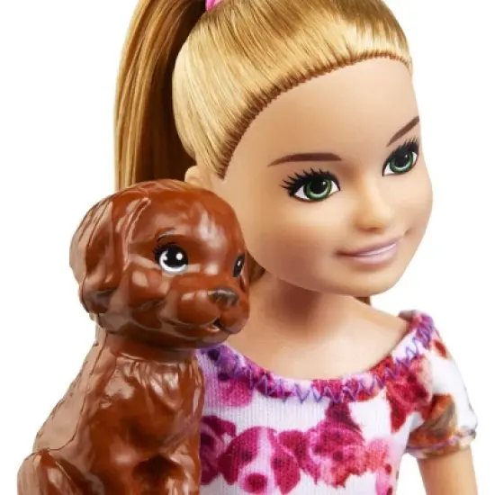 Barbie Team Stacie Puppies Playset image {1}