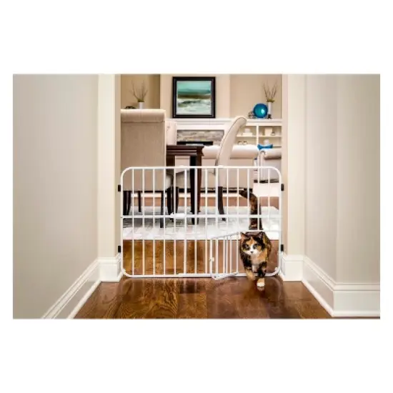 Carlson Expandable Gate with Small Dog Door - White image {2}