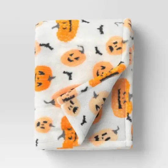 Plush Throw Blanket - Hyde and EEK! Boutique&trade; image {7}