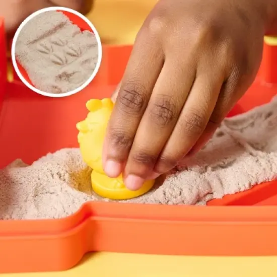 Kinetic Sand Sandy Farm Set image {1}