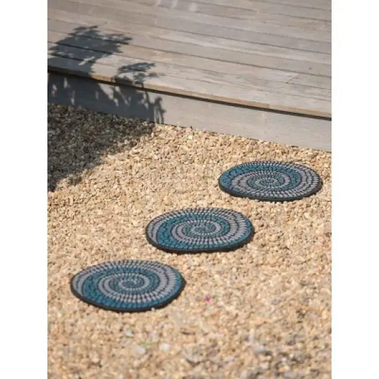 Gardener's Supply Company Flagstone Recycled Rubber Stepping Stone For Garden Walkway | Outdoor Patio D&eacute;cor & Lawn Pathway Landscaping Stepping Blocks image {1}