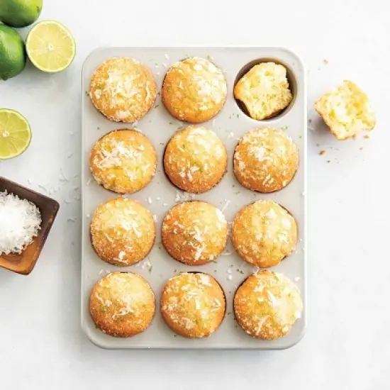 Nordic Ware Brilliant Bakeware 8-Piece Nonstick Pan Set image {3}