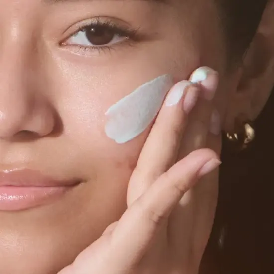 Hero Cosmetics Force Shield Superlight Broad Spectrum Sunscreen - SPF 30 - 1.69 fl oz image {5}