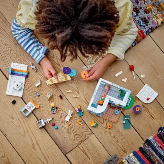 LEGO City Ice-Cream Shop Pretend Building Toy Set 60363 image {4}