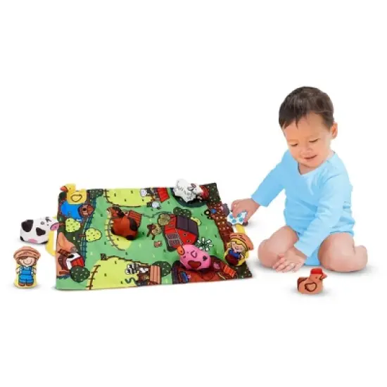 Melissa & Doug Take-Along Farm Baby and Toddler Play Mat image {4}