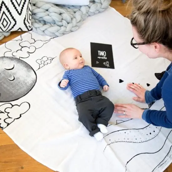 JumpOff Jo - 3-Piece Set, Swaddle Blanket, Security Bear, Monthly Photo Cards image {5}