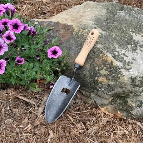 Bottle Opener Trowel &ndash; 2-in-1 Gardening Tool with Integrated Bottle Opener for Convenient Outdoor Use image {4}