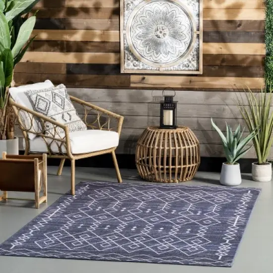 nuLOOM Lanell Bohemian Machine Washable Indoor/Outdoor Patio Area Rug image {1}