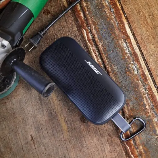 Bose SoundLink Flex Portable Bluetooth Speaker image {7}