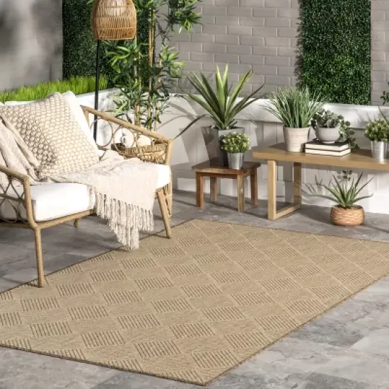 nuLOOM Freda Casual Geometric Indoor/Outdoor Patio Area Rug image {1}
