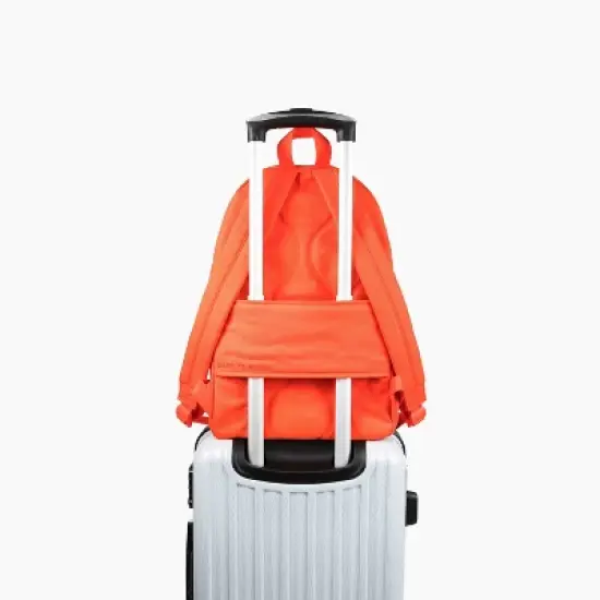 Dare To Roam Paragon 17" Backpack image {3}