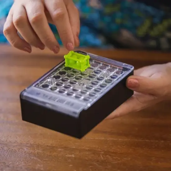 Educational Insights Kanoodle Flip, Classroom Pack of 10 - Puzzle Challenges, Brain Teaser Game, Ages 8+ image {4}