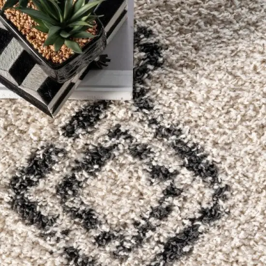 nuLOOM Mackie Moroccan Diamond Tassel Rug image {6}