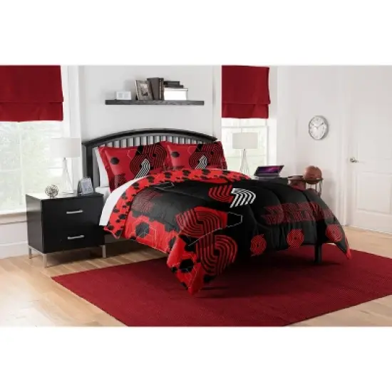 NBA Portland Trail Blazers Hexagon Comforter Set image {3}