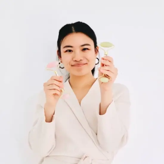 Mei Apothecary Jade Facial Roller Beauty Tool - 1ct image {3}