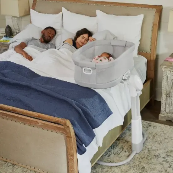 Graco Dream More Deluxe Bedside Bassinet with Calming Motion image {1}