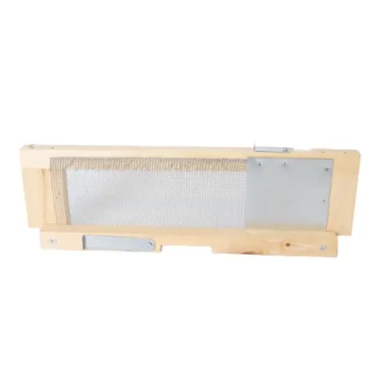 Lehman's Stoney Acres Robbing Screen for Beehive, Beekeeping Equipment to Prevent Hive Robbing, Easy to Install, Fits 10-Frame Langstroth Hives image {4}