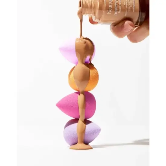 Neutrogena Healthy Skin Liquid Makeup Broad Spectrum SPF 20 - 1 fl oz image {3}