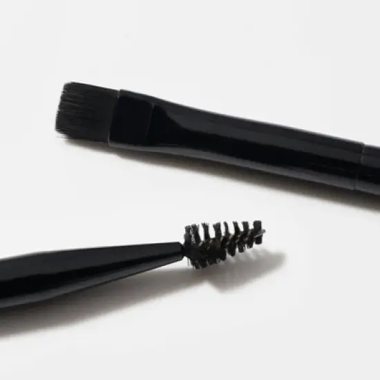 Tweezerman Flat Brow Brush & Spoolie image {4}