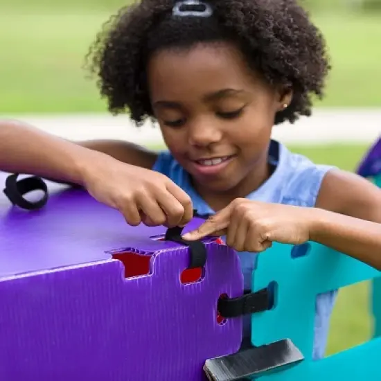 HearthSong 32-Panel Colorblock Fantasy Forts Indoor and Outdoor Building Kit image {2}