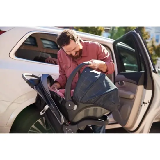 Safety 1st Smooth Ride QCM Travel System image {15}