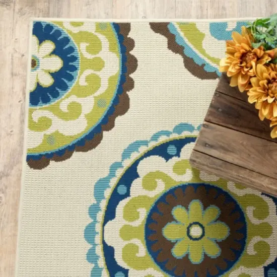 Cozumel Medallion Patio Rug image {5}