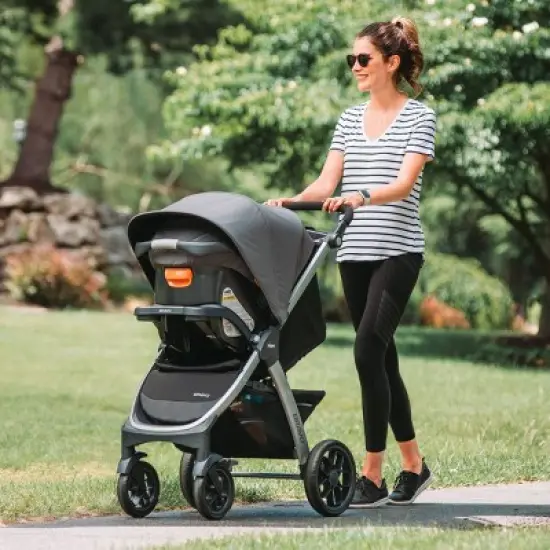 Chicco Bravo 3-in-1 Quick Fold Travel System image {1}