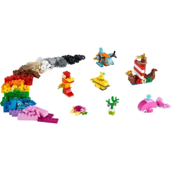 LEGO Classic Creative Ocean Fun 11018 Building Kit image {1}