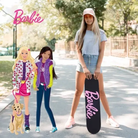 Barbie 31'' Lenticular Deck Standard Skateboard - Pink image {5}