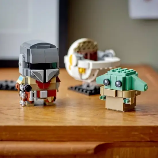 LEGO BrickHeadz Star Wars The Mandalorian & The Child 75317 image {2}