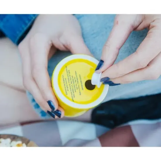 Silver Buffalo Despicable Me Minions Ceramic Salt and Pepper Shaker Set image {4}